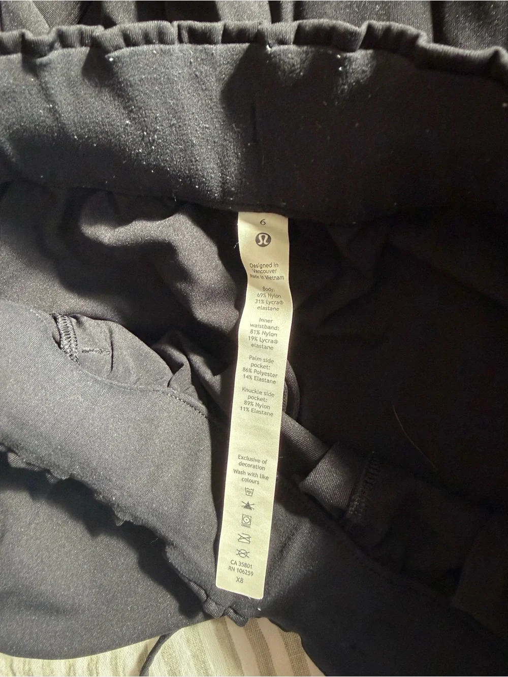 Lululemon On the Fly Black Pant Size 6